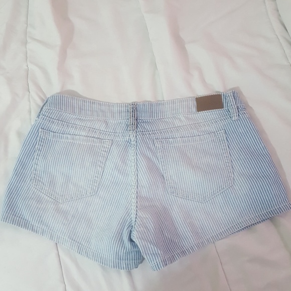 Short - Picture 2 of 3